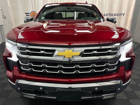 Used 2025 Chevrolet Silverado 1500 LTZ w/ LTZ Premium Package AWD/4WD image 3