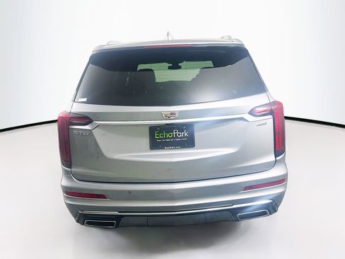 Used 2025 Cadillac XT6 Premium Luxury image 7