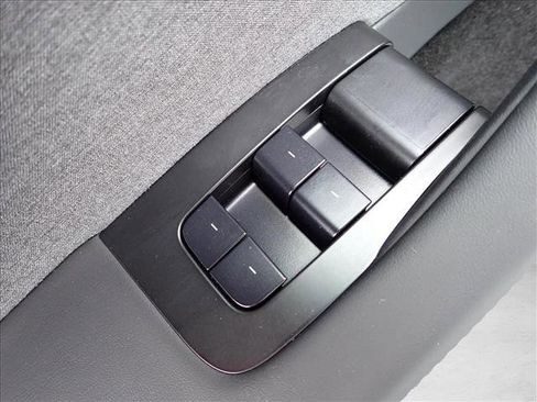 Used 2025 Tesla Model 3 Long Range RWD image 12
