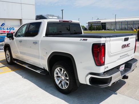 Used 2022 GMC Sierra 1500 SLT w/ SLT Premium Plus Package AWD/4WD image 36