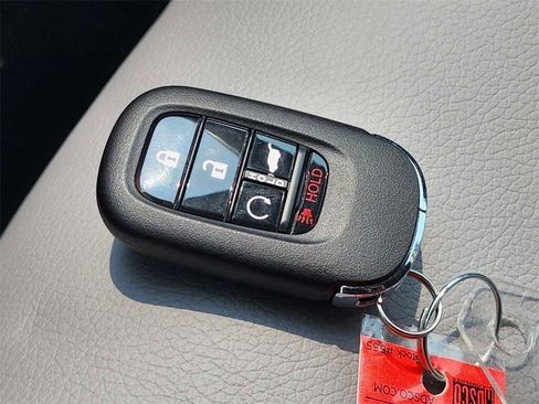 Used 2023 Honda Pilot Touring image 31