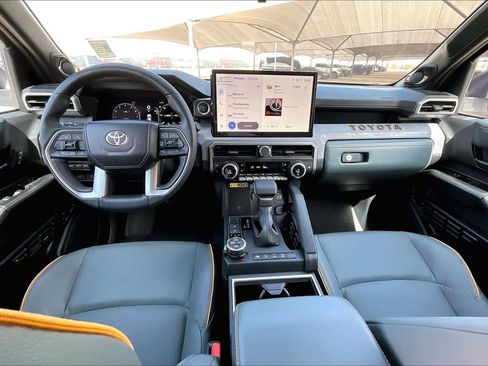 Used 2025 Toyota 4Runner Trailhunter image 13