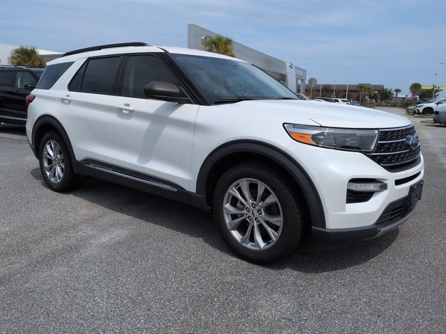 Used 2021 Ford Explorer XLT w/ Equipment Group 202A RWD image 2