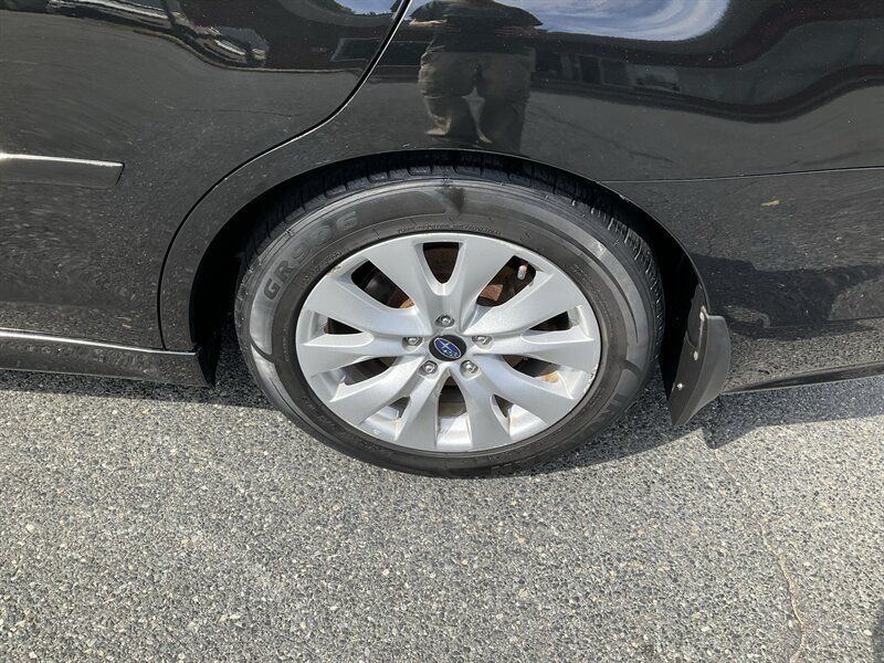 Used 2015 Subaru Legacy 2.5i Premium AWD/4WD image 10