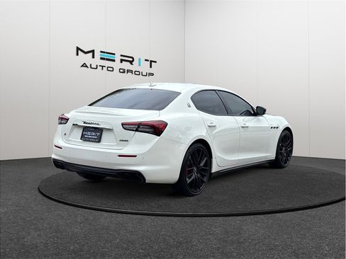 Used 2021 Maserati Ghibli S RWD image 9