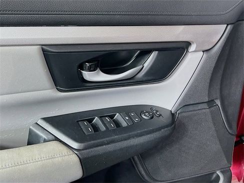 Used 2018 Honda CR-V LX image 4
