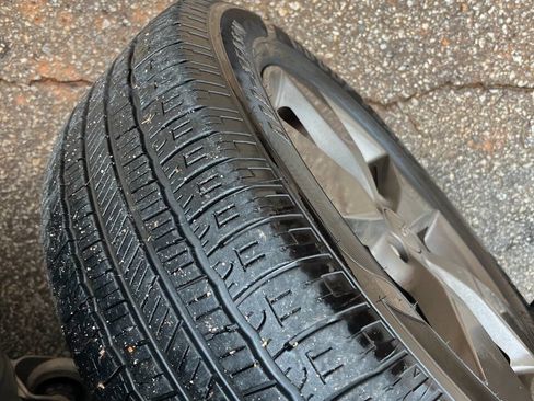 Used 2016 Jeep Cherokee 75th Anniversary image 8