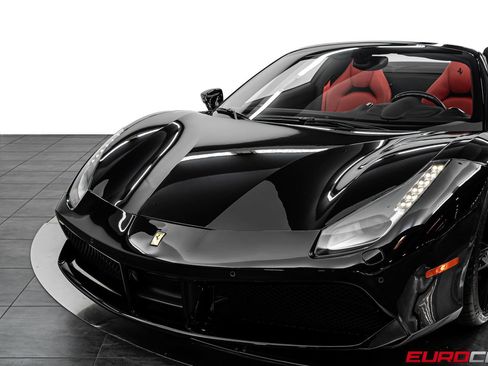 Used 2018 Ferrari 488 Spider RWD image 16