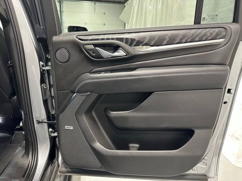 Used 2023 GMC Yukon XL Denali AWD/4WD image 51