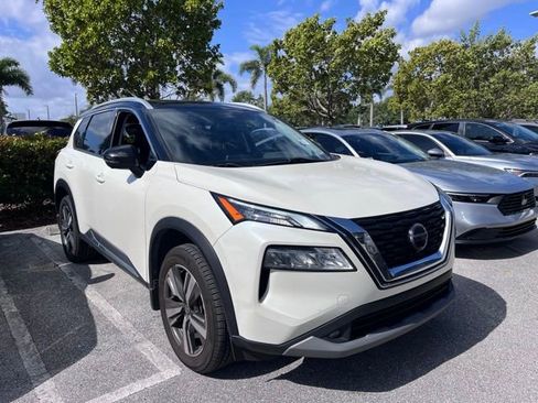 Used 2021 Nissan Rogue SL FWD image 1