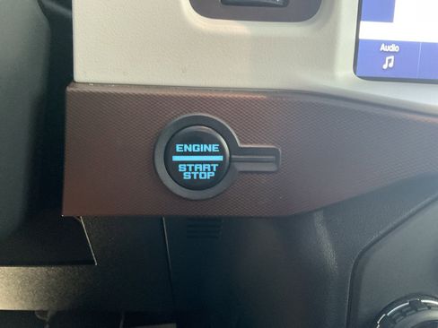 Used 2023 Ford Bronco Heritage Edition AWD/4WD image 26