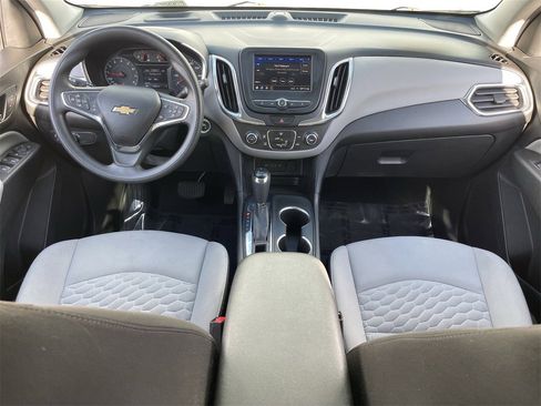 Used 2021 Chevrolet Equinox LS image 12
