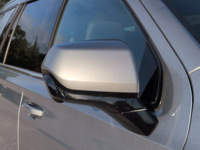 Used 2025 Chevrolet Tahoe LT RWD image 11