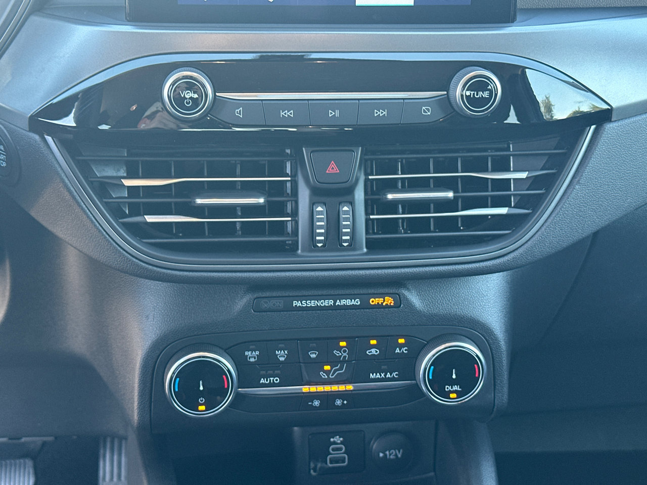 Certified 2025 Ford Escape Active FWD image 31