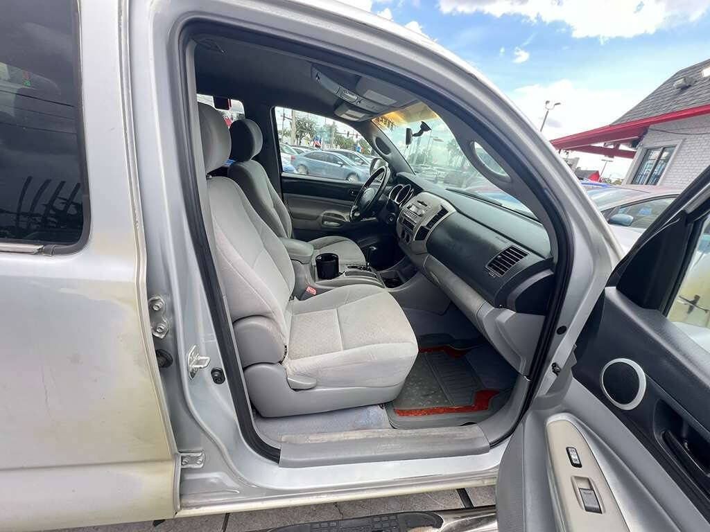 Used 2005 Toyota Tacoma PreRunner RWD image 13