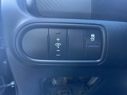 Used 2018 Kia Forte S FWD image 9