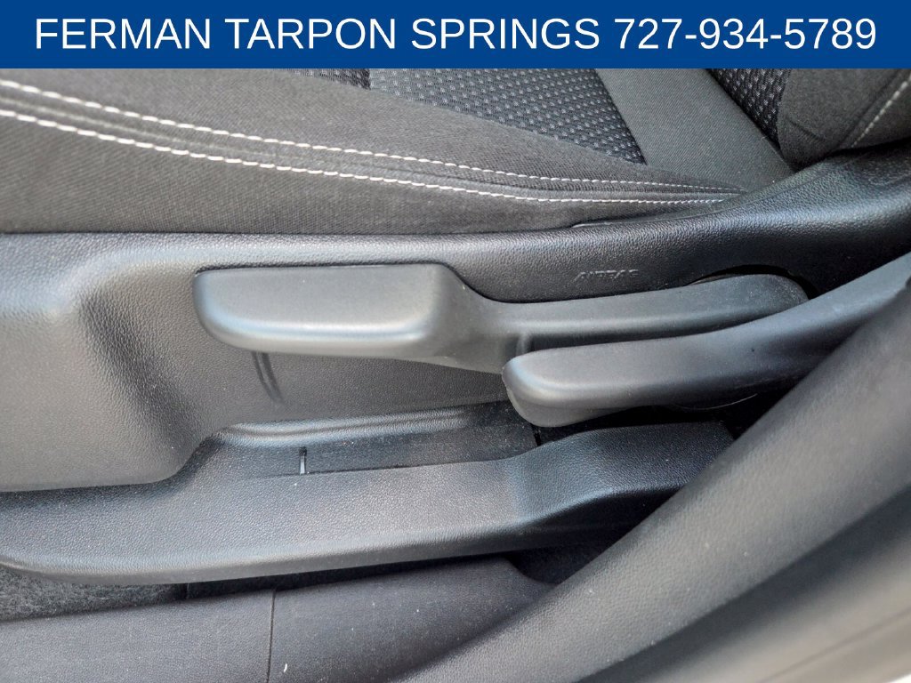 Used 2024 GMC Terrain SLE AWD/4WD image 5