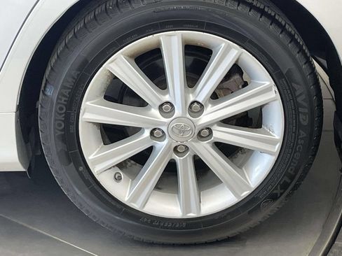 Used 2012 Toyota Camry XLE w/ Leather Pkg FWD image 13