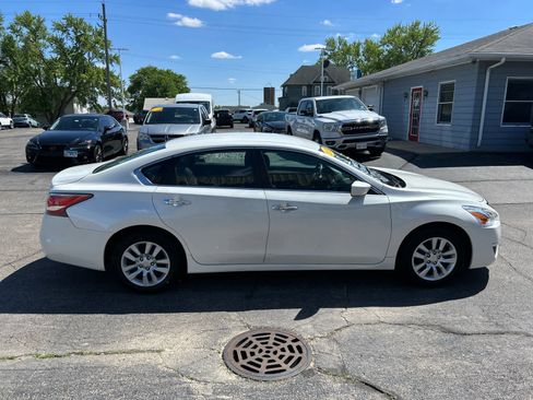 Used 2014 Nissan Altima 2.5 S FWD image 8