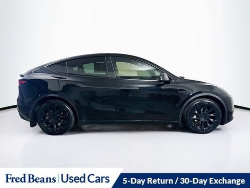 Used 2024 Tesla Model Y Long Range AWD/4WD image 11
