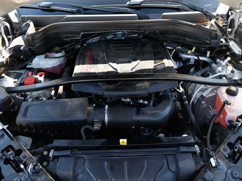 Used 2018 Alfa Romeo Stelvio AWD image 23