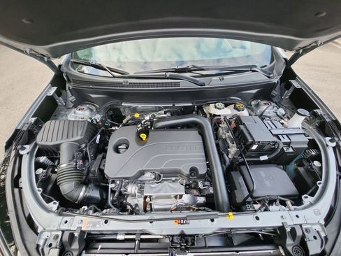 Certified 2024 Chevrolet Equinox RS image 33