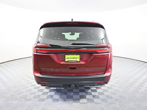 Used 2023 Chrysler Pacifica Touring-L w/ S Appearance Package AWD/4WD image 5