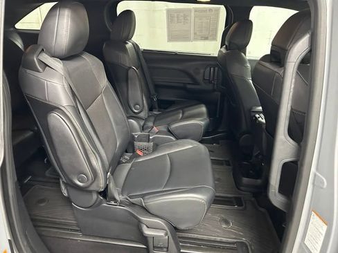 Used 2022 Toyota Sienna XLE Woodland Edition AWD/4WD image 14