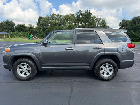 Used 2012 Toyota 4Runner SR5 w/ Convenience Pkg AWD/4WD image 3