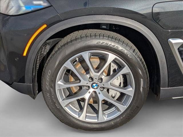 Used 2026 BMW X5 xDrive50e w/ Premium Package AWD/4WD image 9