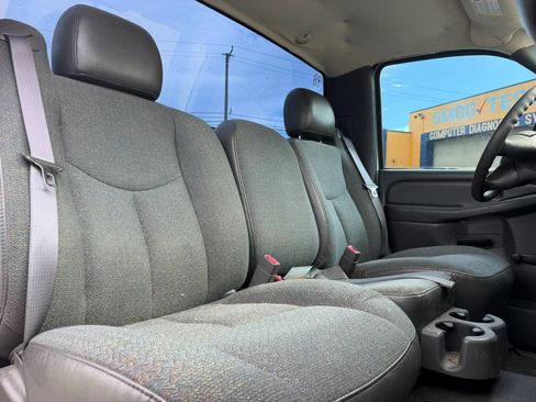 Used 2006 Chevrolet Silverado 1500 W/T RWD image 13
