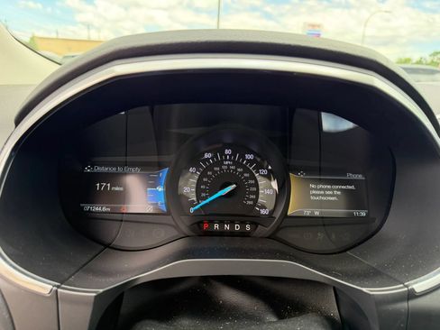 Used 2019 Ford Edge Titanium w/ Cold Weather Package AWD/4WD image 16
