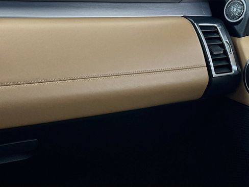 Used 2023 Land Rover Discovery HSE R-Dynamic image 15