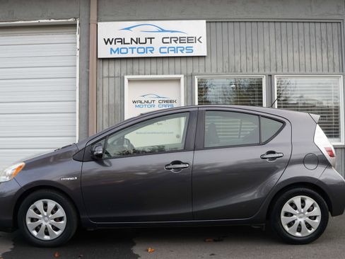 Used 2013 Toyota Prius C Two image 19