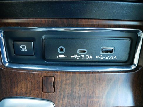 Used 2023 Subaru Ascent Touring image 33