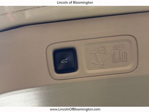 Used 2018 Lincoln Navigator Reserve w/ Technology Package image 65