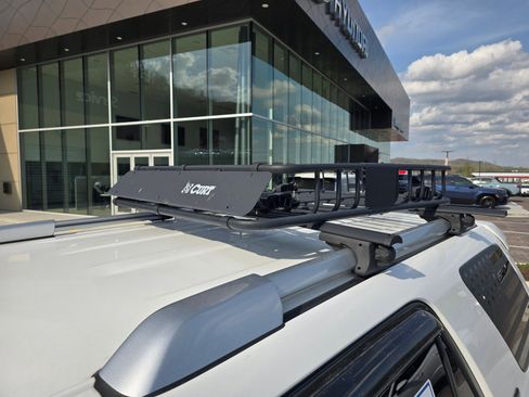 Used 2015 Toyota 4Runner SR5 image 11