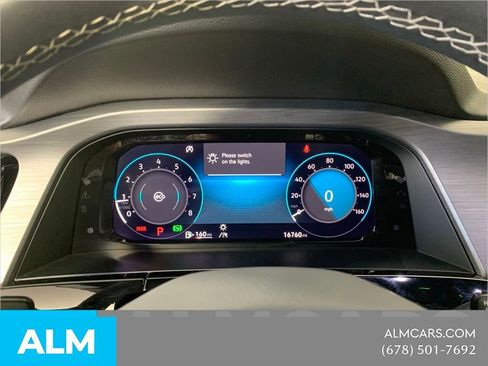 Used 2025 Volkswagen Atlas Cross Sport SE image 26