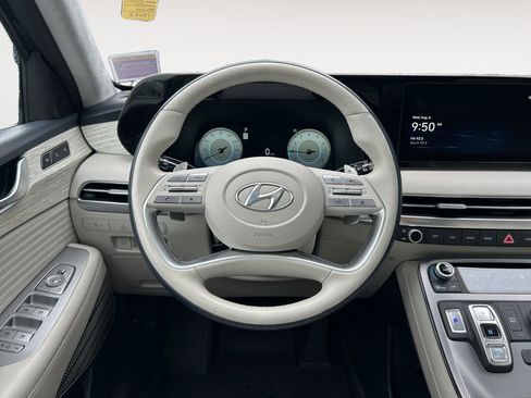 Used 2023 Hyundai Palisade Calligraphy image 14