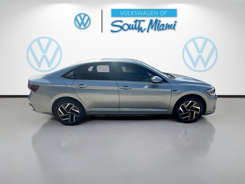 Used 2024 Volkswagen Jetta SEL FWD image 8