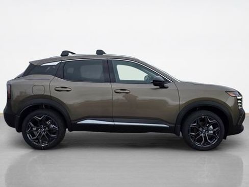 New 2026 Nissan Kicks SR w/ Cold Weather Package AWD/4WD image 2