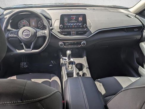 Certified 2025 Nissan Altima 2.5 S FWD image 16