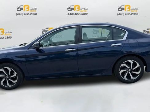 Used 2017 Honda Accord EX image 8
