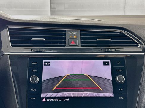 Used 2023 Volkswagen Tiguan SE FWD image 22