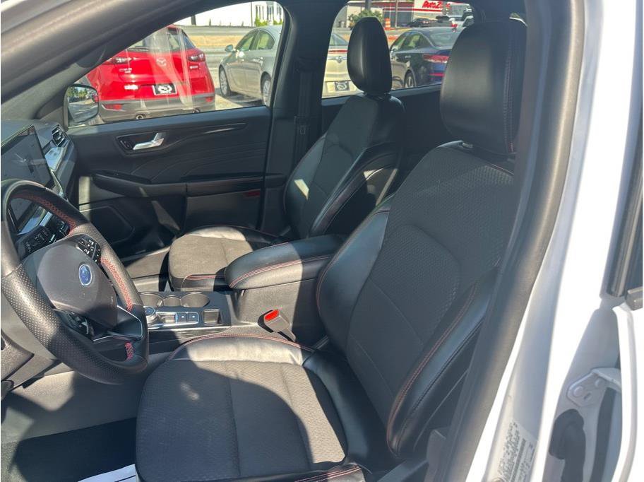 Used 2023 Ford Escape ST-Line Select w/ Tech Pack #1 AWD/4WD image 13