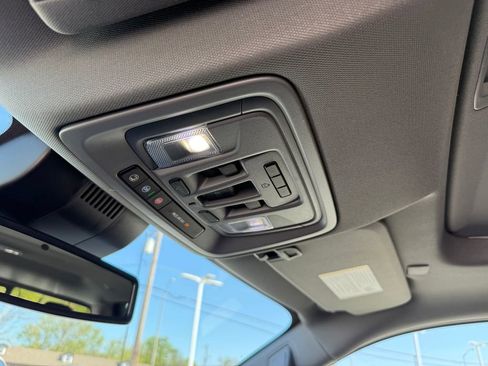 New 2026 GMC Sierra 1500 SLT AWD/4WD image 18