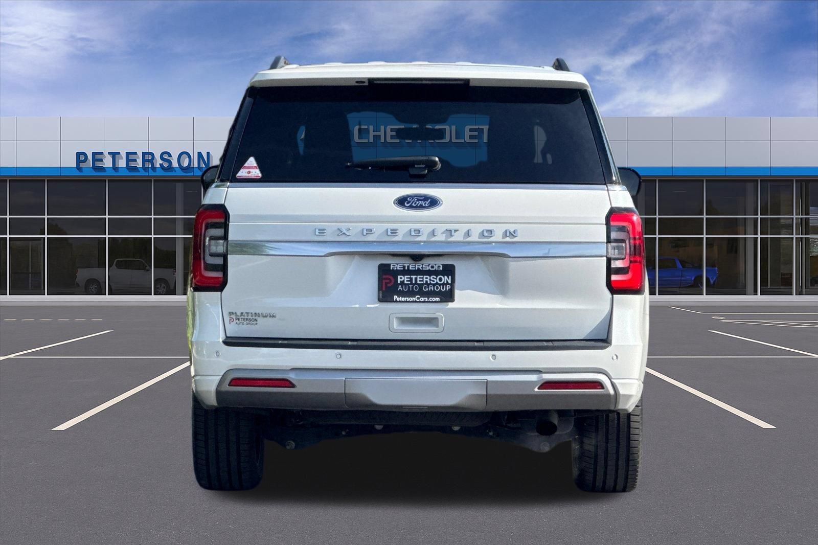 Used 2024 Ford Expedition Platinum AWD/4WD image 5
