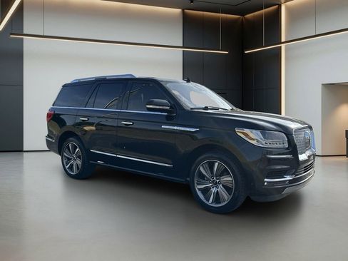 Used 2019 Lincoln Navigator Reserve AWD/4WD image 7