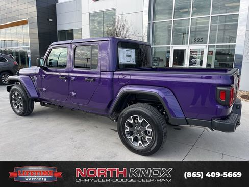 New 2026 Jeep Gladiator Sport AWD/4WD image 17