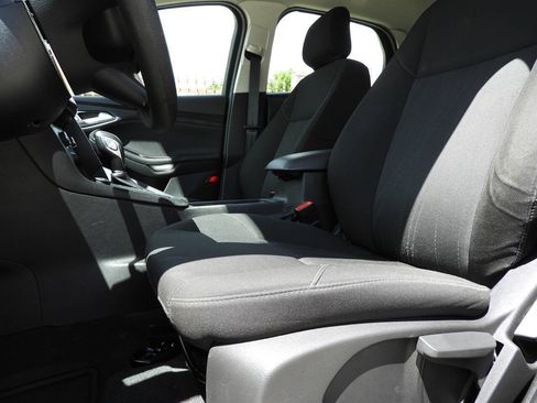 Used 2018 Ford Focus SE FWD image 15